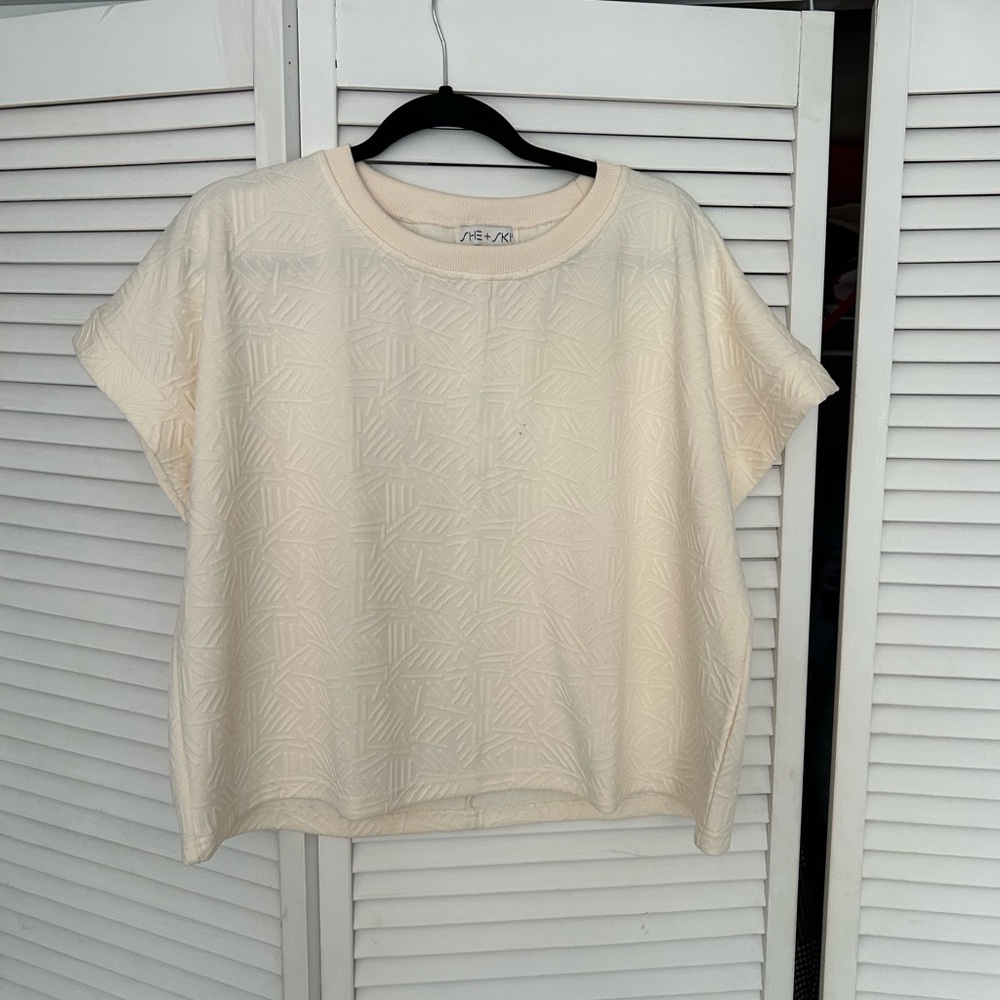 She and Sky Ivory Textured Short Sleeve Top